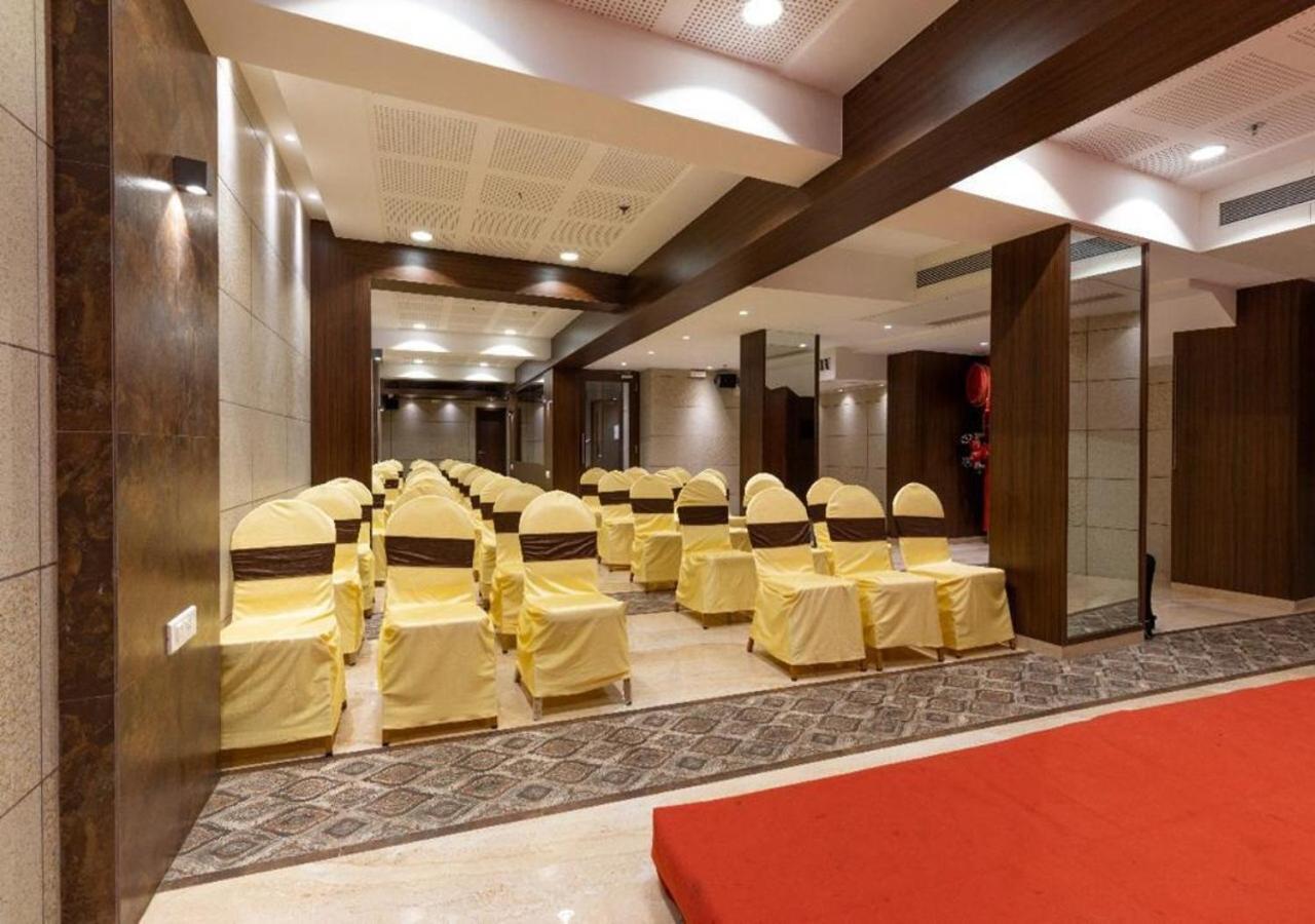 Hotel Laxvas Thane Exterior foto