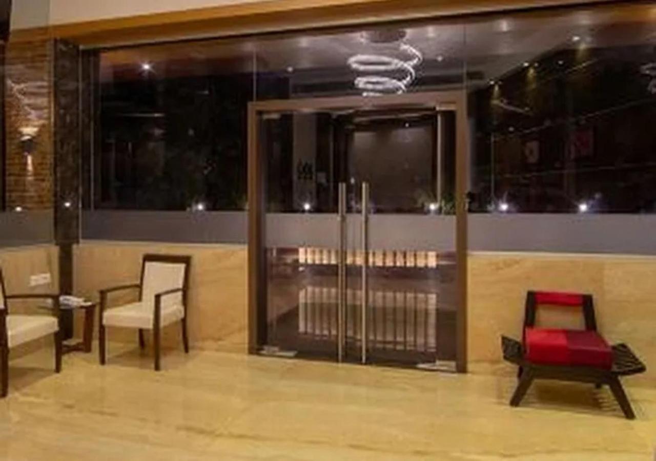 Hotel Laxvas Thane Exterior foto