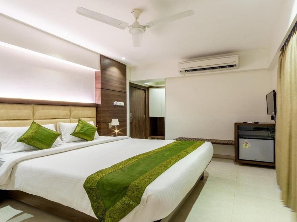 Hotel Laxvas Thane Exterior foto